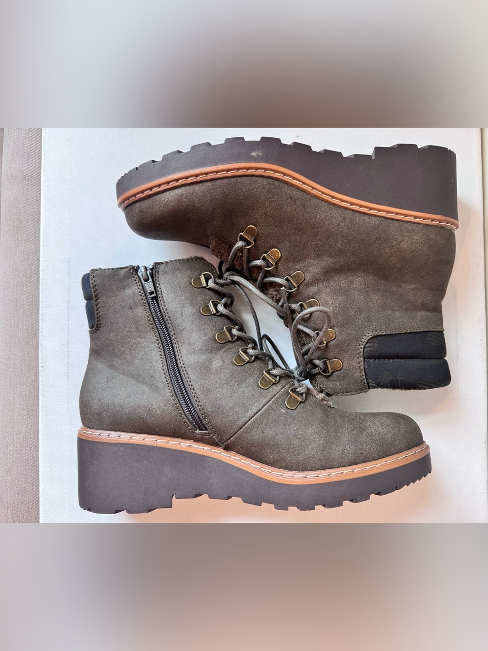 Women’s Baretraps dark army green Lace-Up Sherpa Ankle Boots